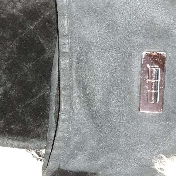 Chanel Bag - Picture 4 of 13